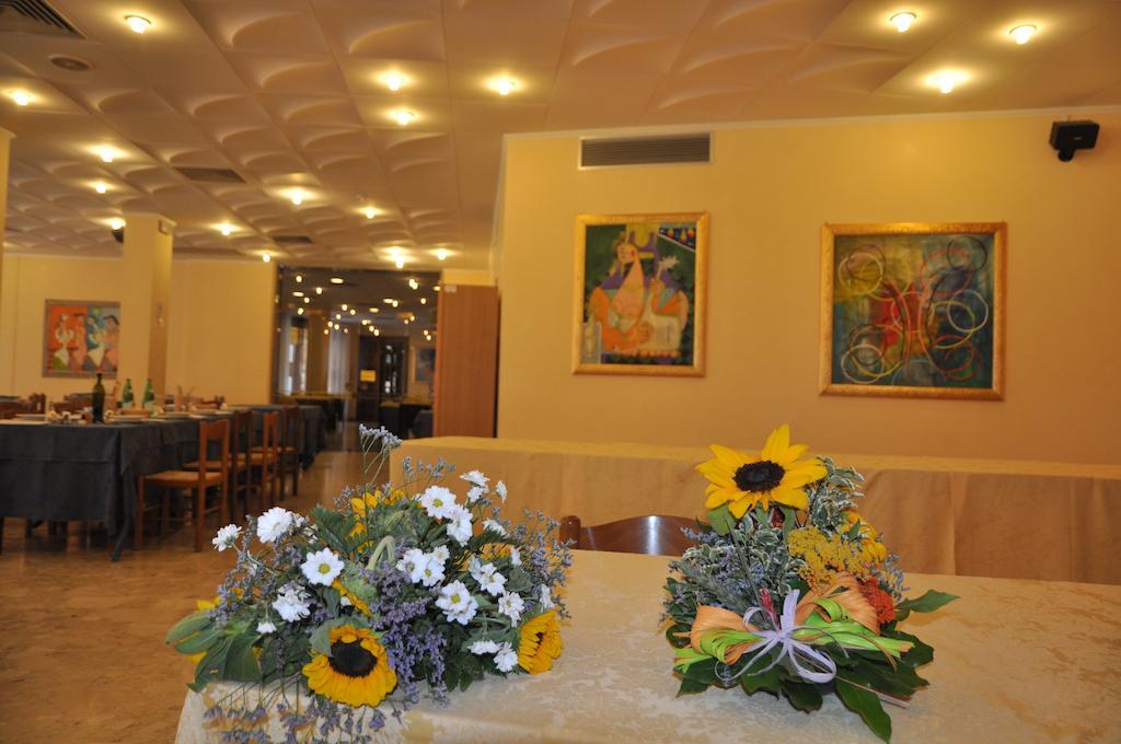 Hotel Terme Di San Vittore Genga  Exterior photo