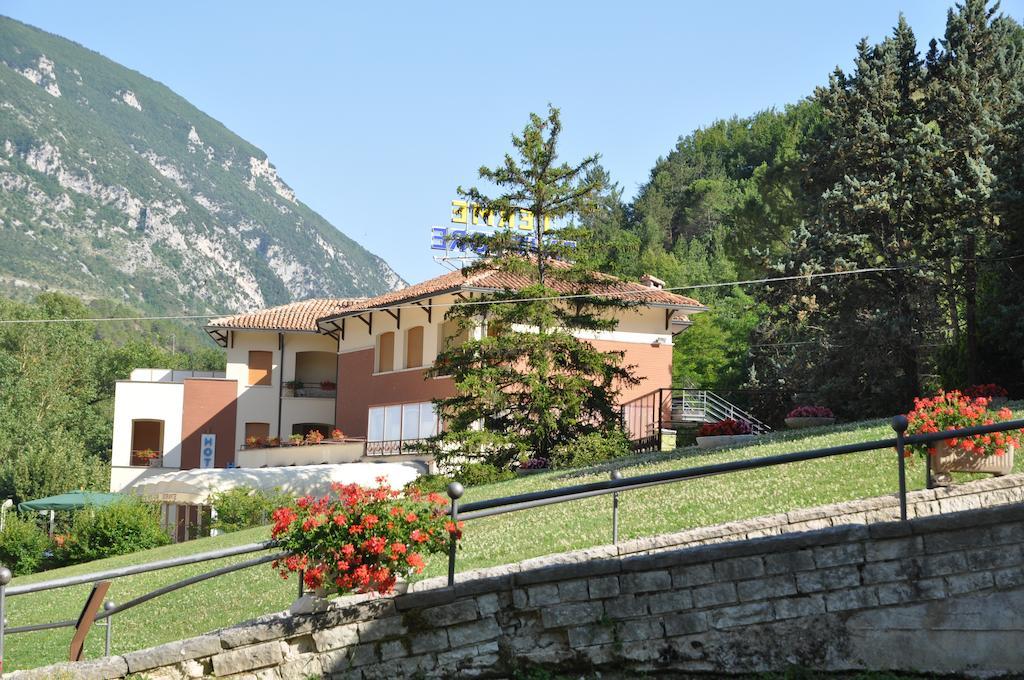 Hotel Terme Di San Vittore Genga  Exterior photo